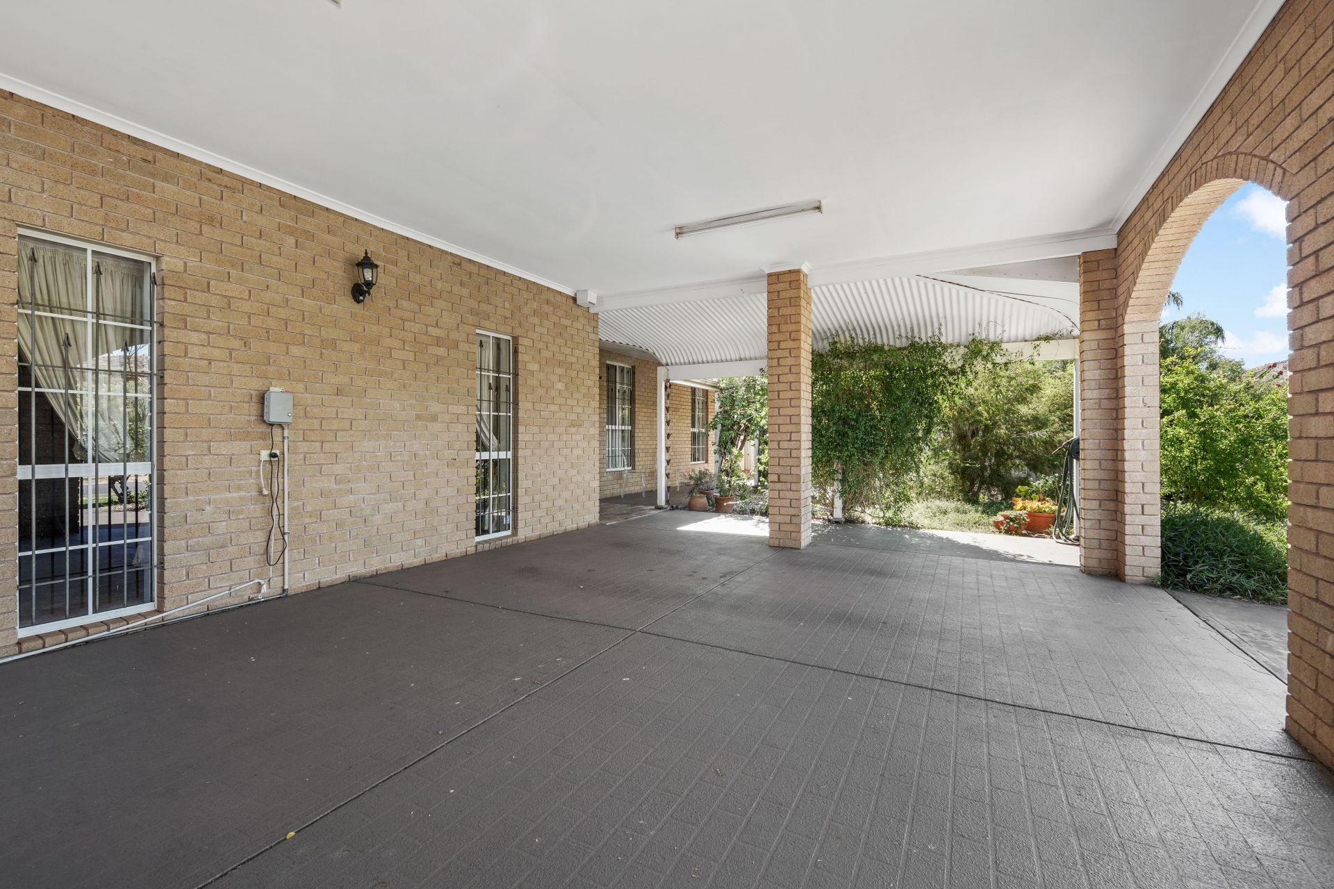 73 Cromwell Drive Desert Springs NT, Desert Springs - Thumbnail 4