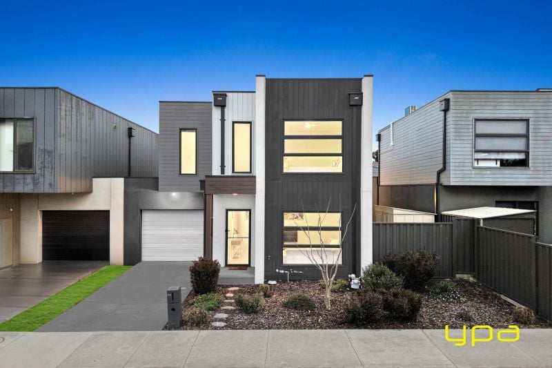 8A Jolly Street Cranbourne East VIC, Cranbourne East - Image 1