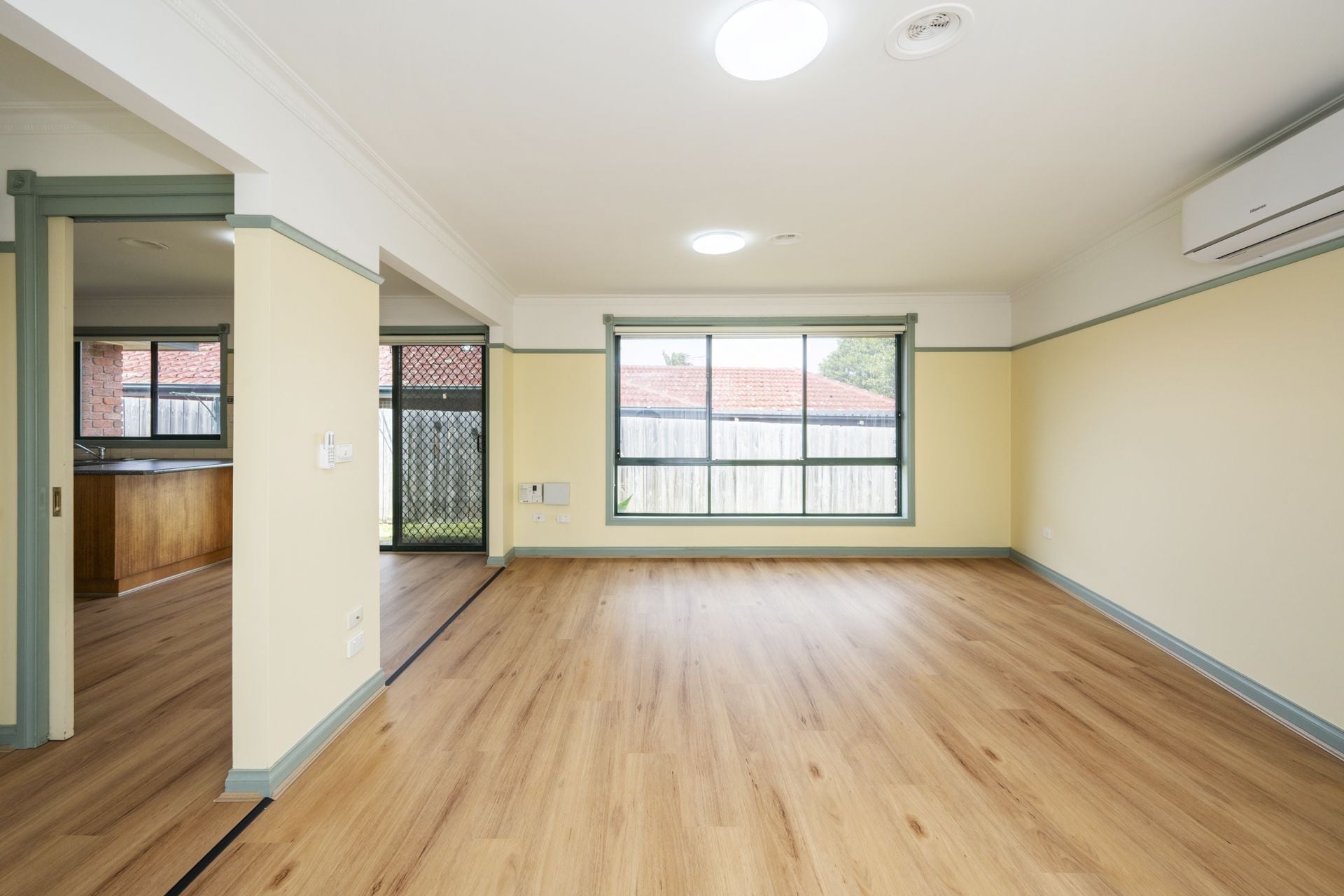 Fresh, Modern Living in a Convenient Location!