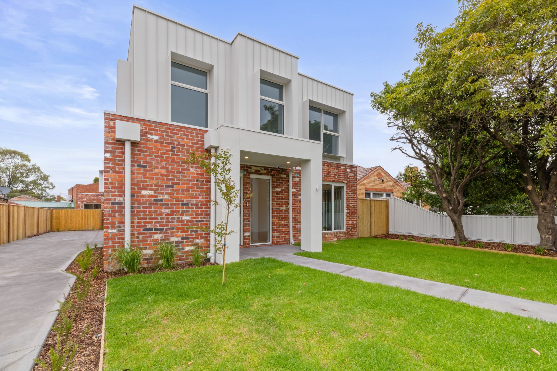 Simply Stunning Three-Bedroom Townhouse