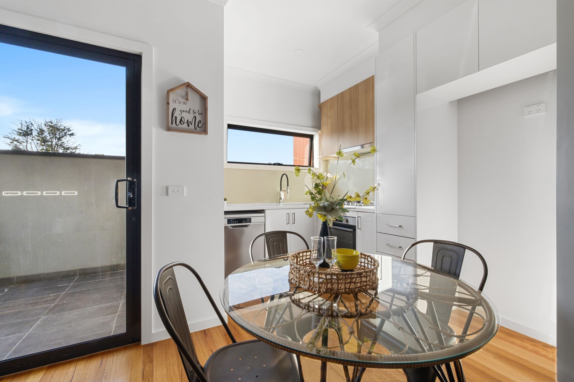 Stylish Two Bedroom Townhouse in Prime Location!
