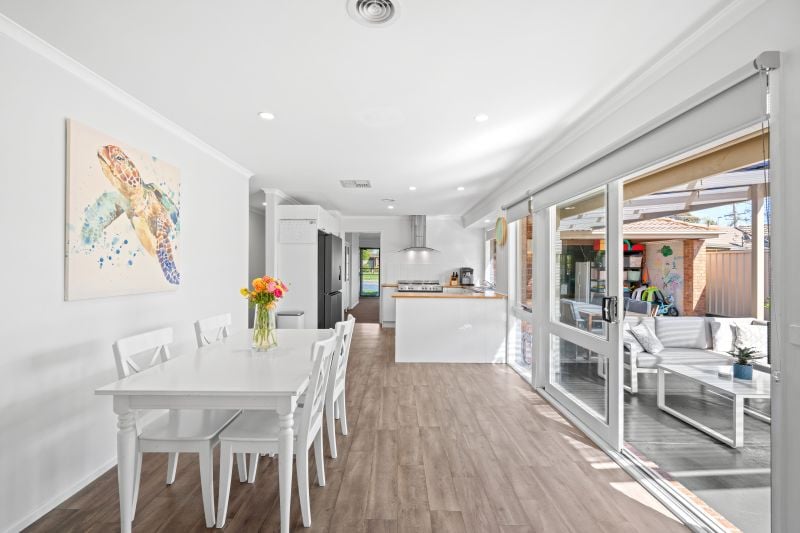 12 Axminster Drive, Craigieburn