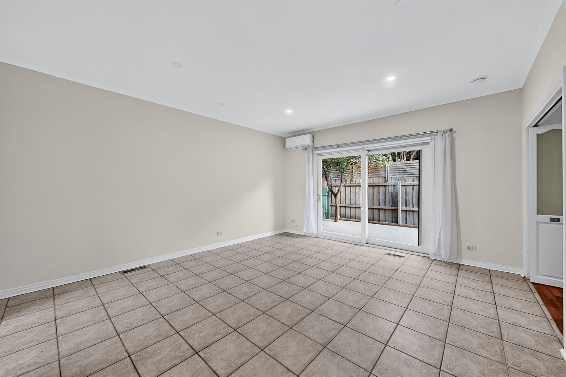 2/30 Snowdon Avenue, Caulfield - Thumbnail 6