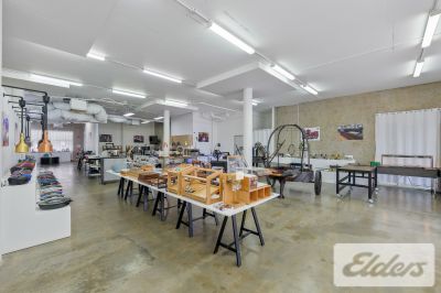 MODERN OFFICE/SHOWROOM IN BREENE PLACE!