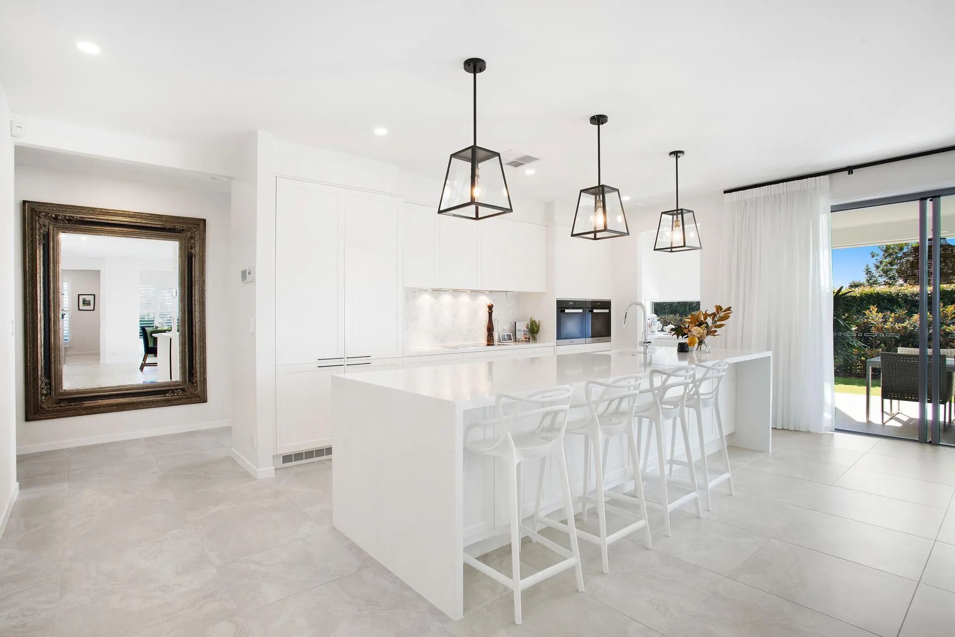 3077 Forest Hills Drive, Sanctuary Cove QLD 4212, Sanctuary Cove - Thumbnail 2
