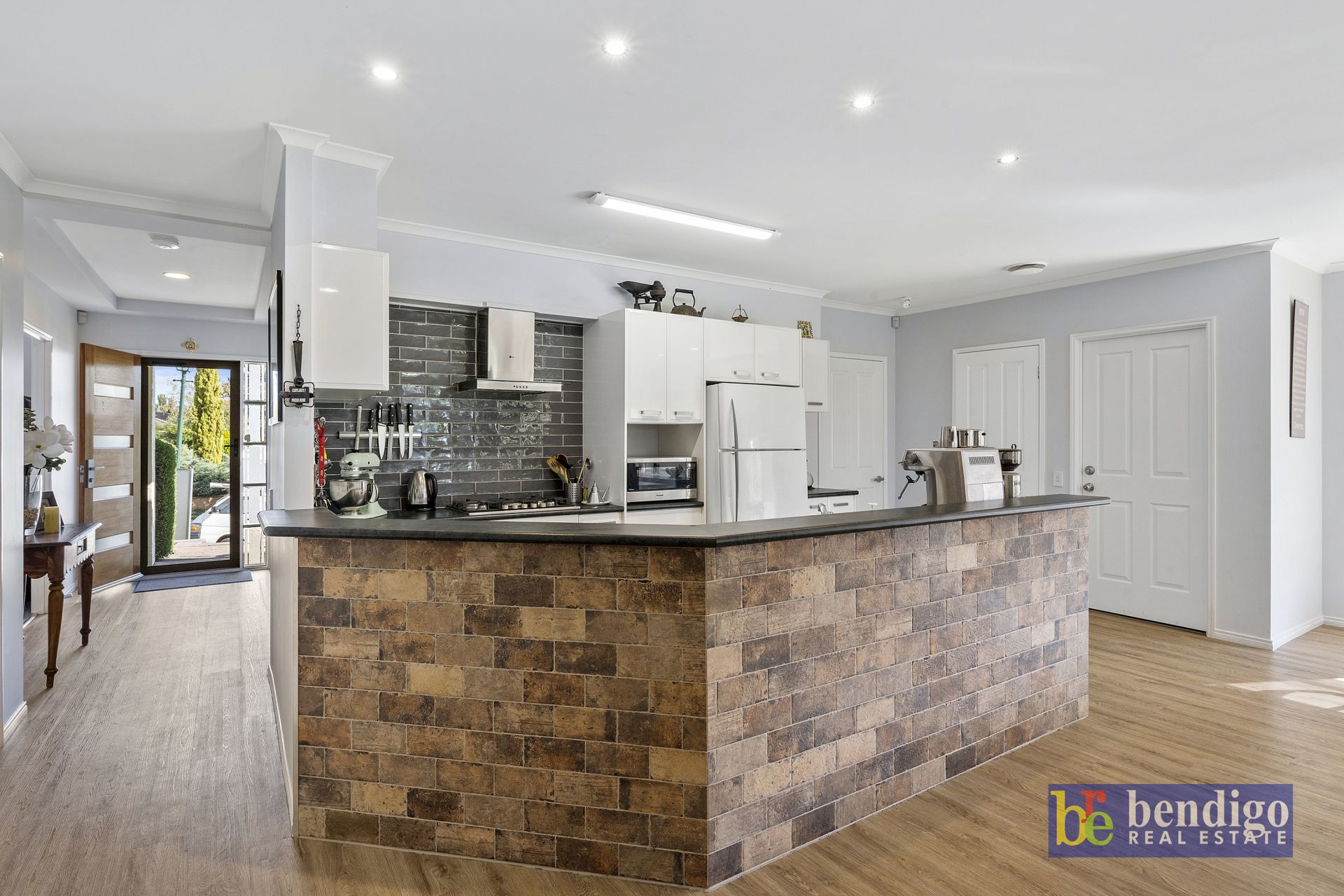 5 Weatherby Drive Strathdale VIC, Strathdale - Thumbnail 4