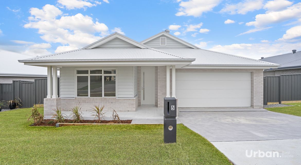 Buchanan 5 Kooralbyn Road