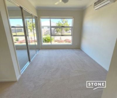 Logan Reserve Room2/36 Westringia Court