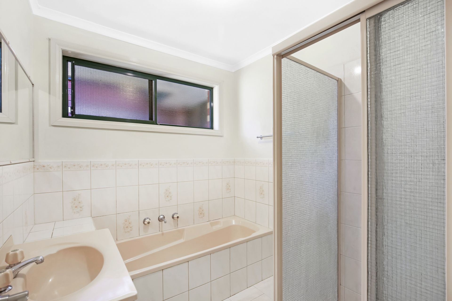 Low-Maintenance Unit in Great Location!