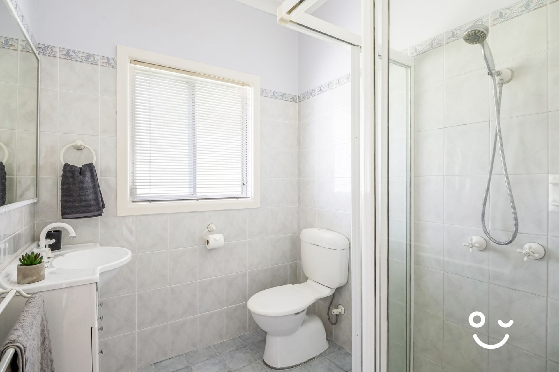 2 Beverley Avenue, Unanderra - Thumbnail 7