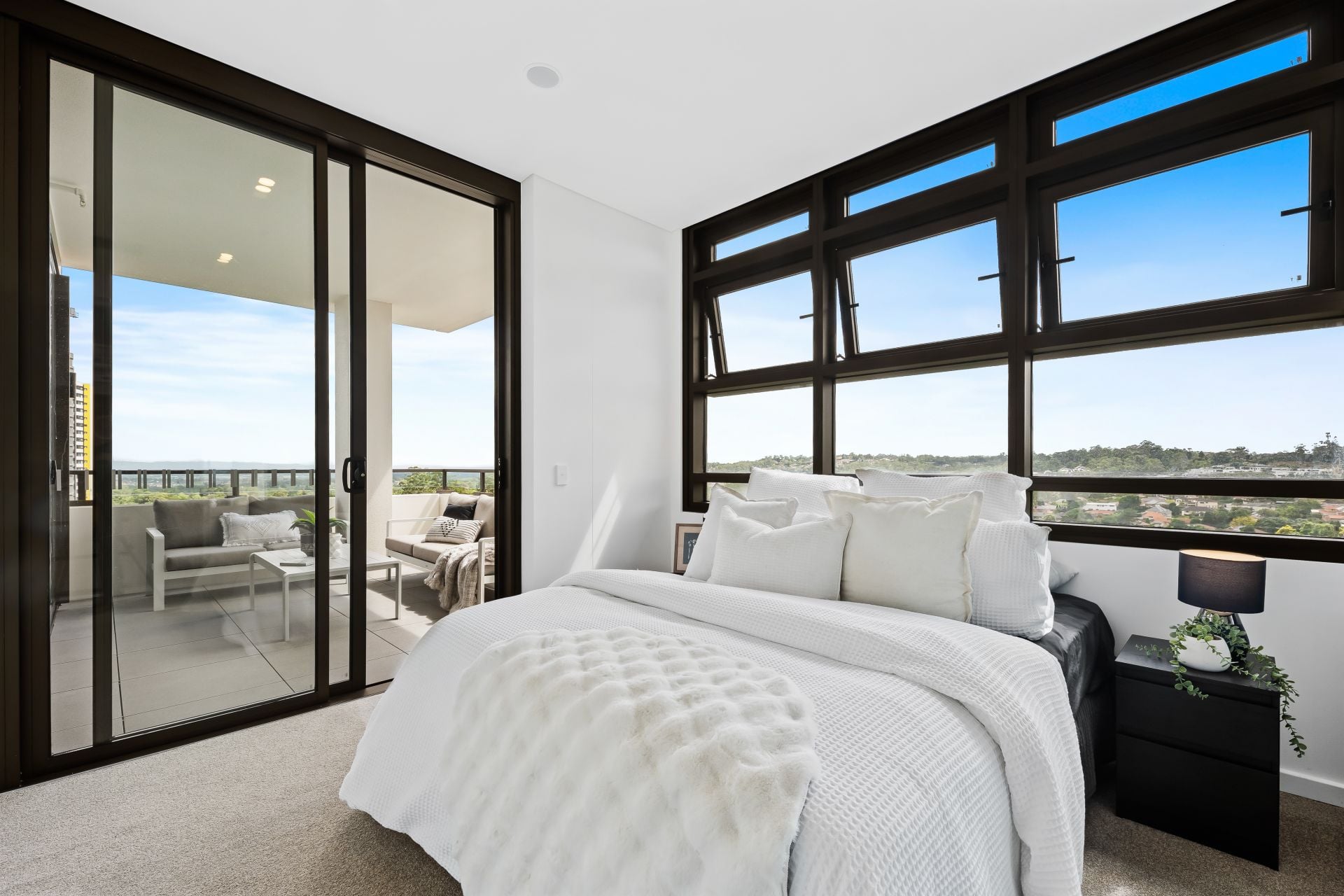 18 Garthowen Crescent, Castle Hill, Castle Hill - Thumbnail 3