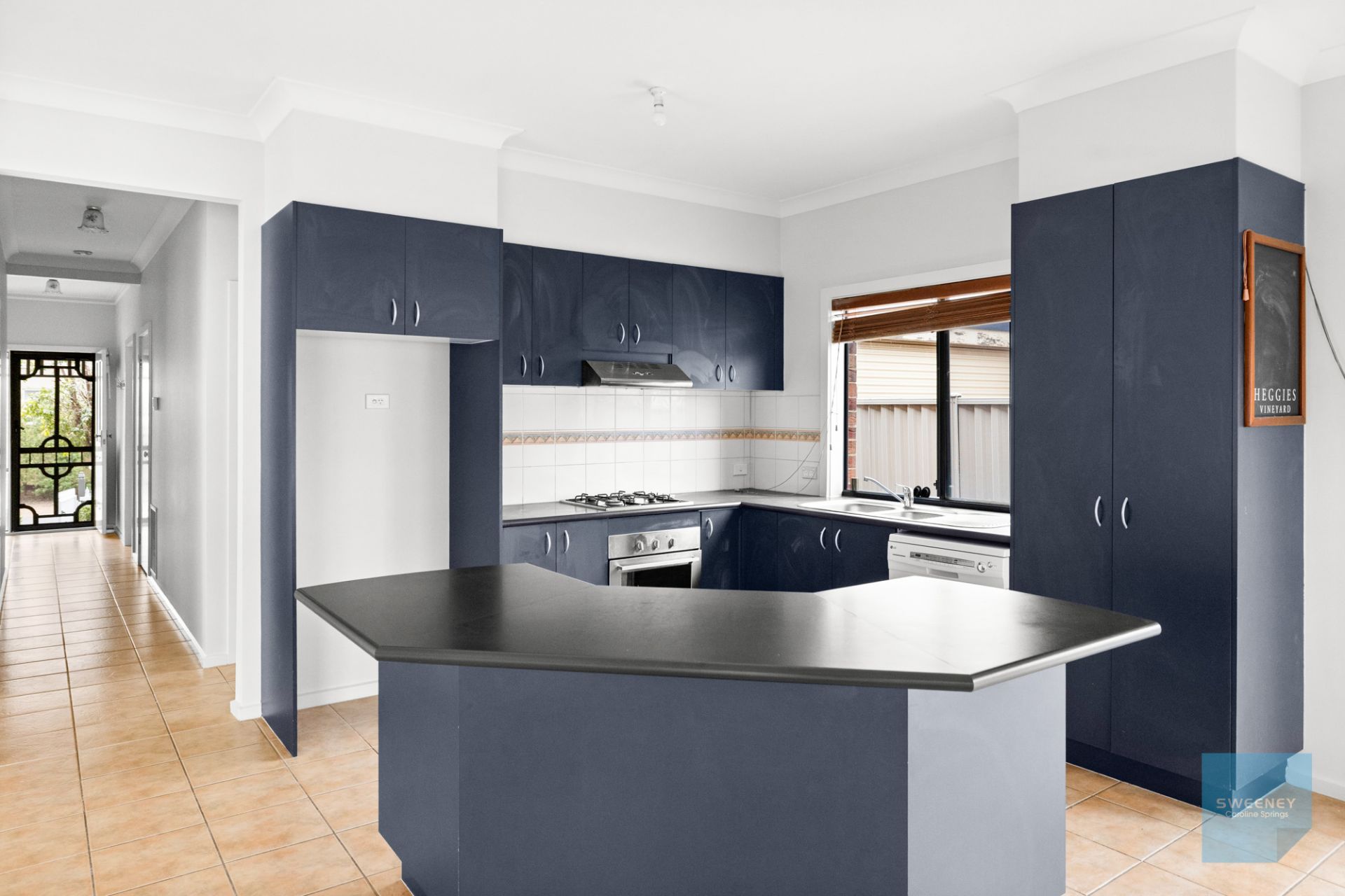 31 Hunts Cross Way, Caroline Springs - Thumbnail 3