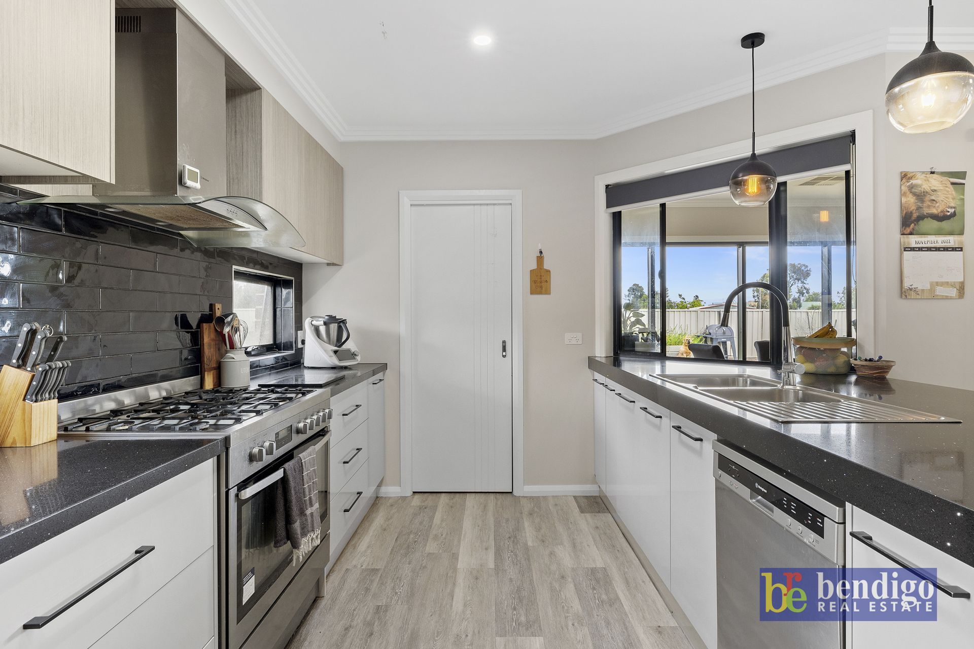 34 Garden Drive Epsom VIC, Epsom - Thumbnail 4