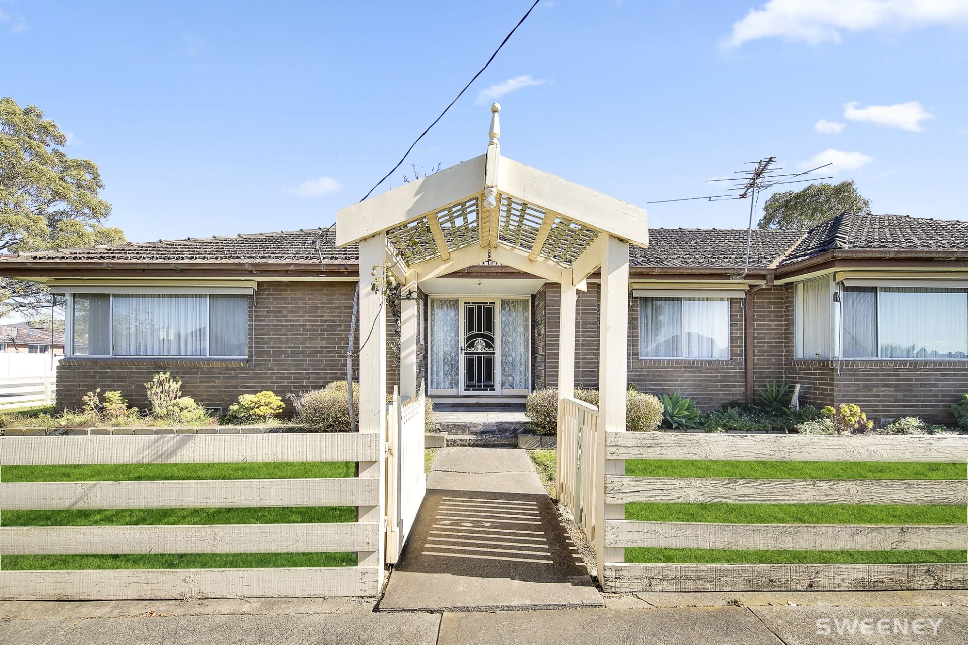 2 Charles Road, Altona - Thumbnail 2