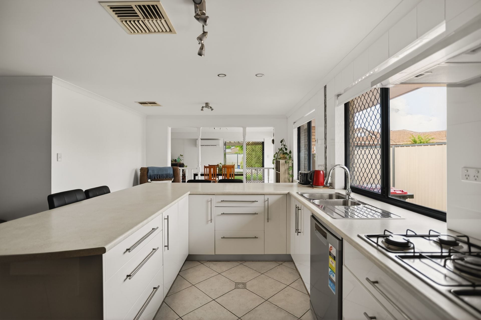 45 Guadalupe Drive Ballajura WA, Ballajura - Thumbnail 4