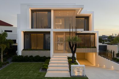 Custom-Crafted Contemporary Luxury and Innovation on Gracemere Island