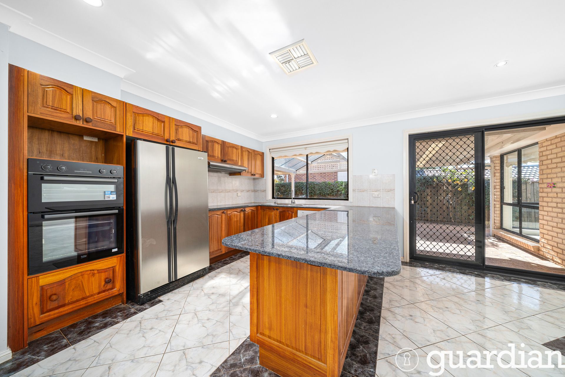 16 Ravensbourne Circuit Dural NSW, Dural - Thumbnail 5