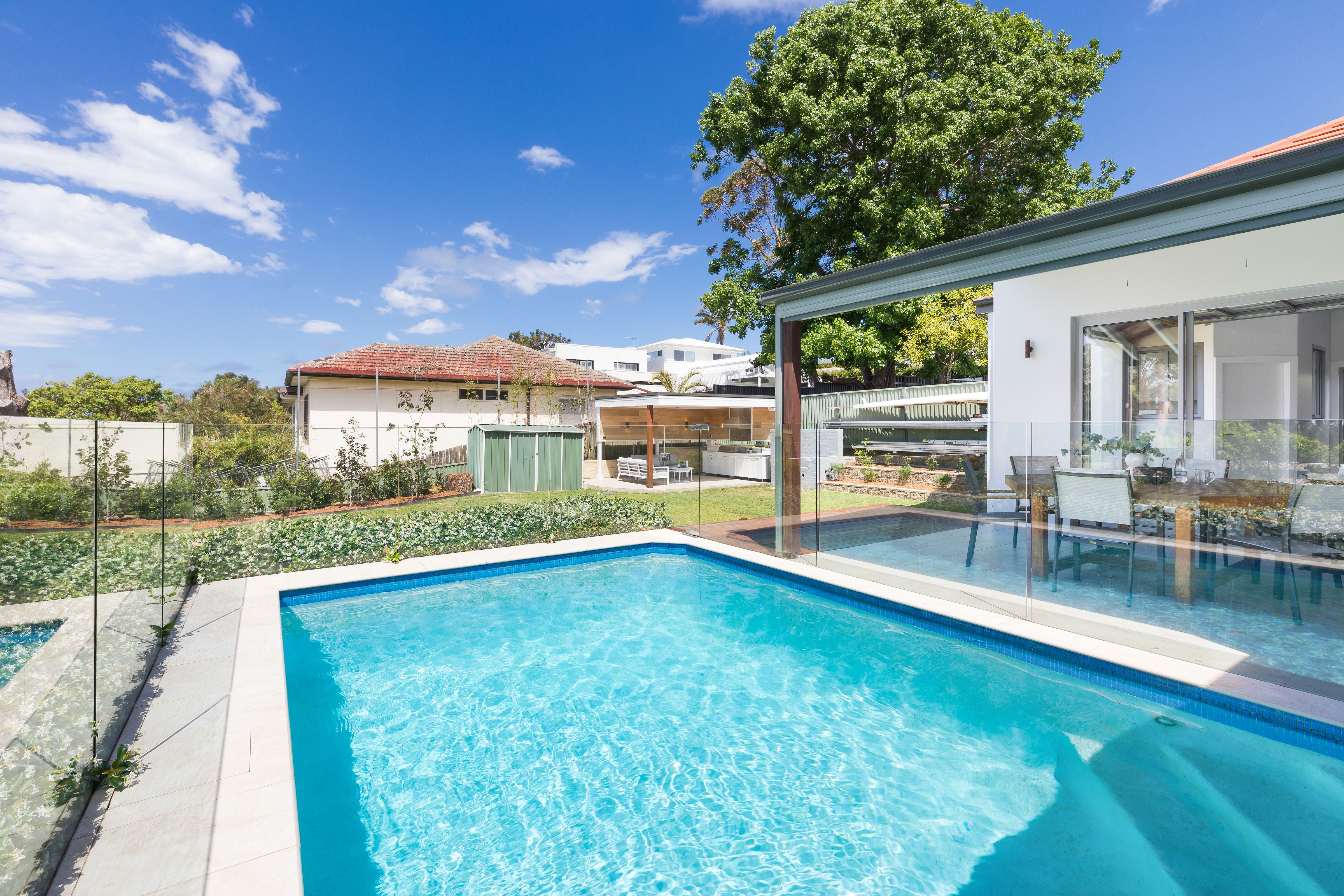 4 Glandore Street WOOLOOWARE 2230