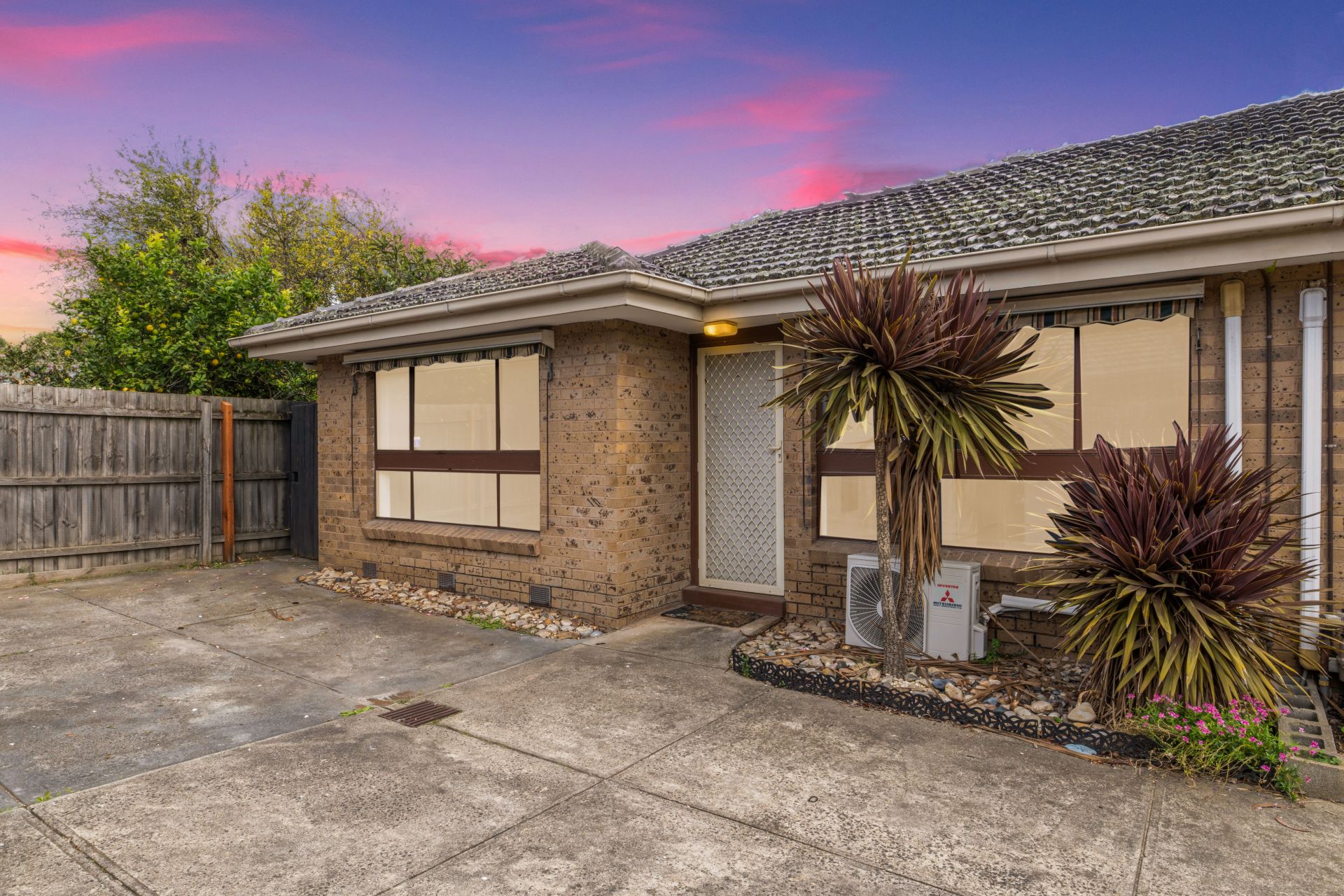 Stylish Low Maintenance Living In A Prime Reservoir Pocket