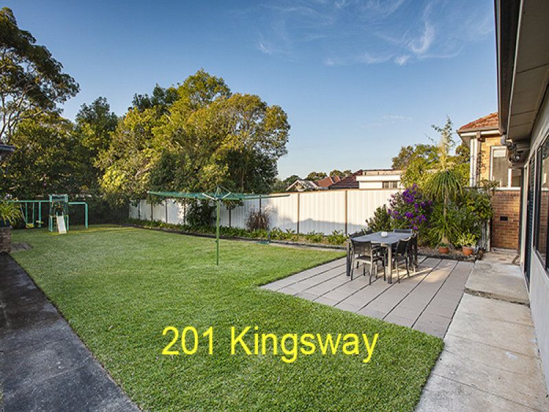 WOOLOOWARE, Woolooware - Thumbnail 4