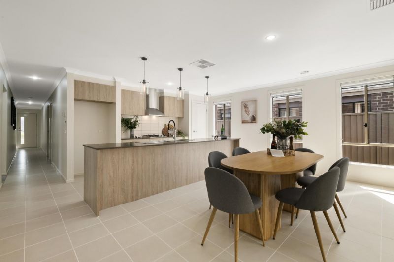 24 Coleridge Way, South Morang