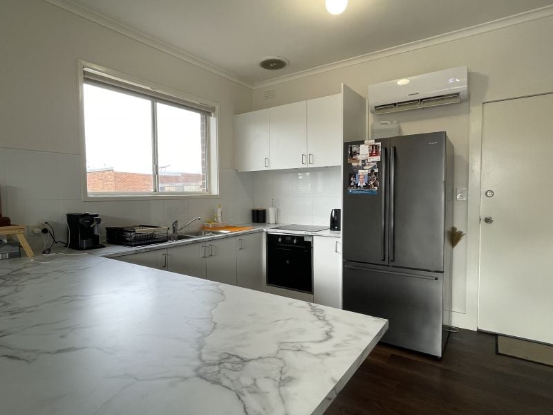 8/25 Newton Crescent, Lalor