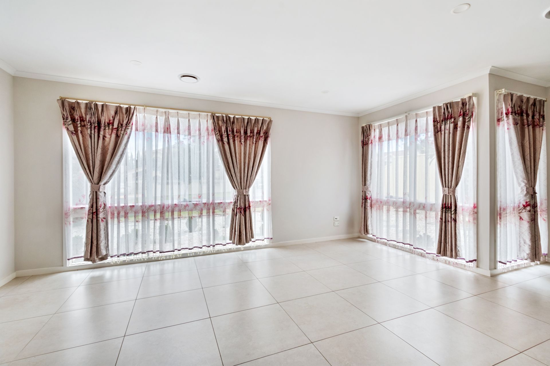GREAT LOCATION & QUALITY LIVING!