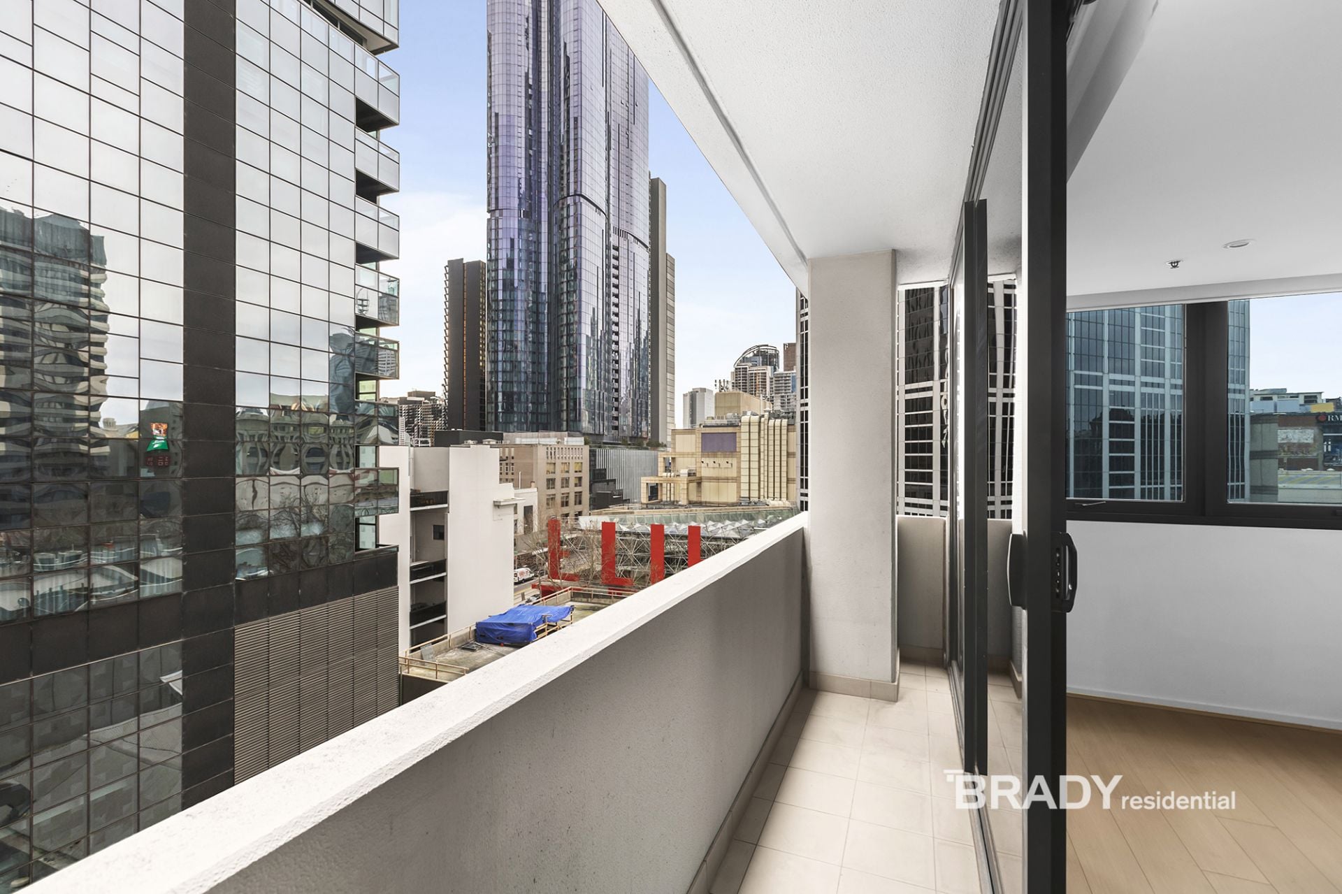 708/8 Sutherland Street Melbourne VIC, Melbourne - Thumbnail 2
