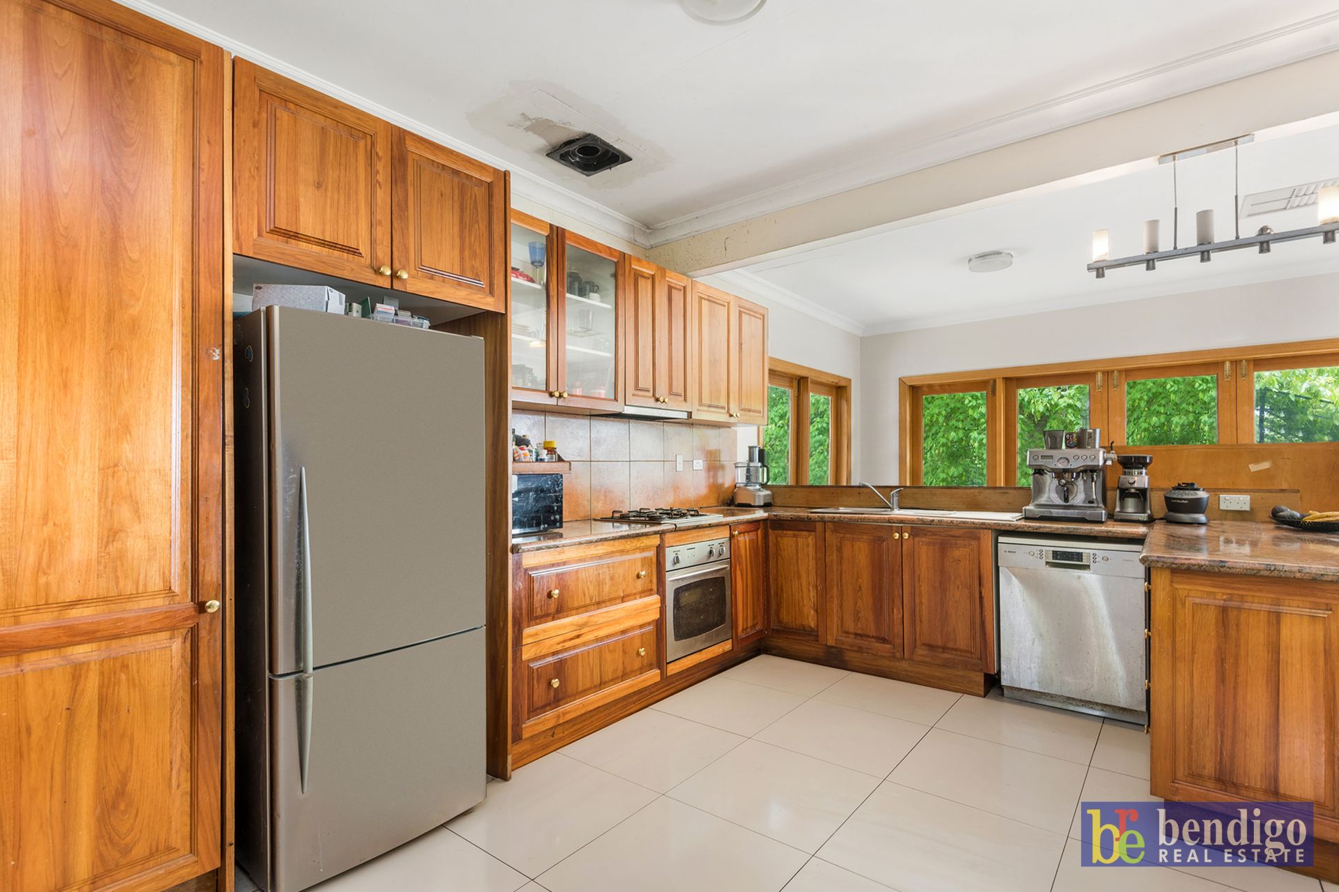 12 Margaret Crescent Flora Hill VIC, Hill - Thumbnail 3
