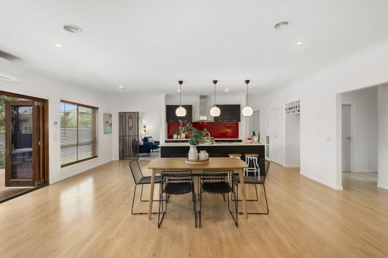 84 Hawkstowe Parade, South Morang