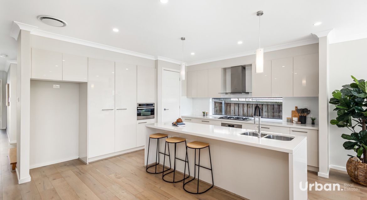 Colebee 25 Sebastian Crescent