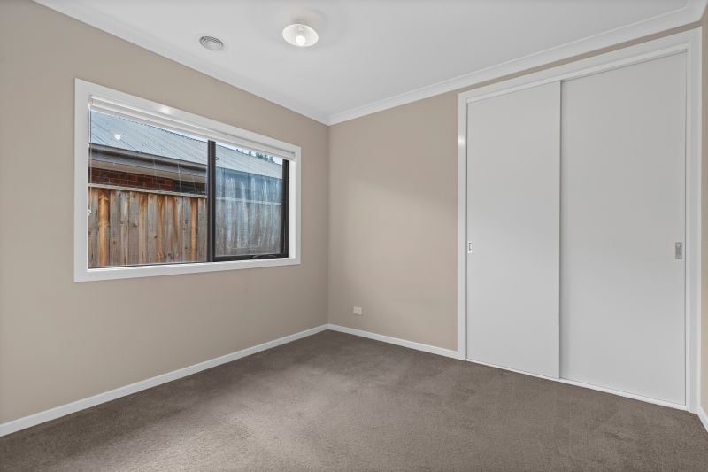 12 Zaika Close, Lalor