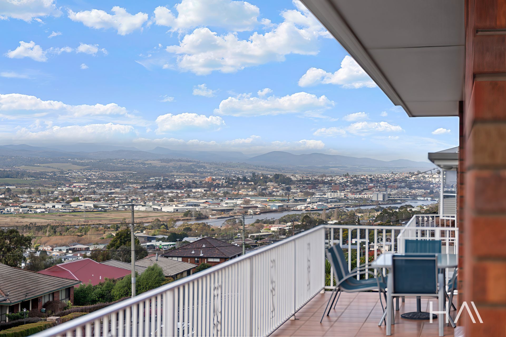 17 Penrith Street Riverside, Riverside - Thumbnail 2