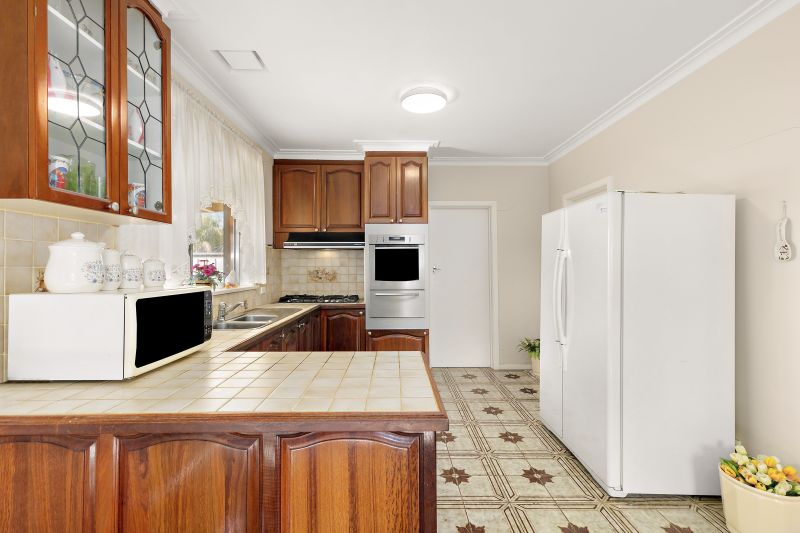 8 Burton Street, Lalor