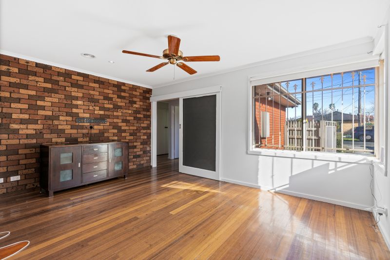 110 Casey Drive, Lalor