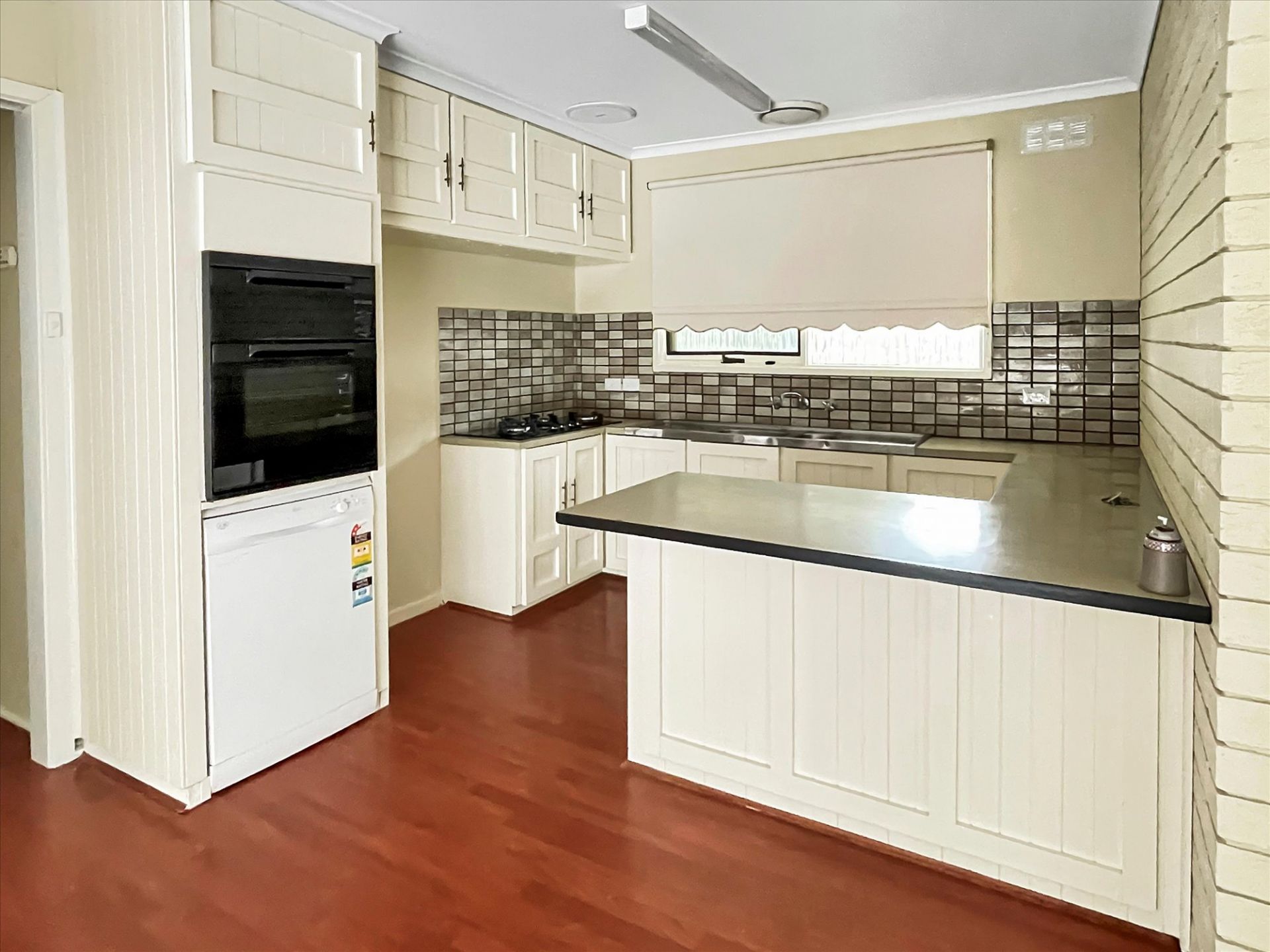 8 Closter  Court, Bacchus Marsh, Bacchus Marsh - Thumbnail 5