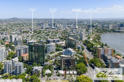 FREESTANDING KANGAROO POINT REFURBISHED OFFICE!