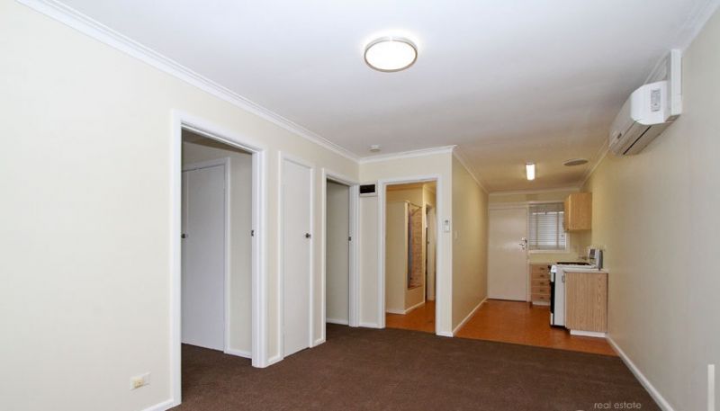 2/17 Cheddar Road, Reservoir