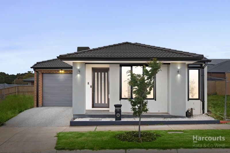 13 Koora Drive, Sunbury