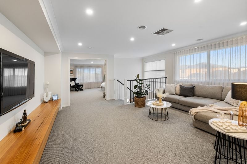 14 Roaming Drive, Fraser Rise