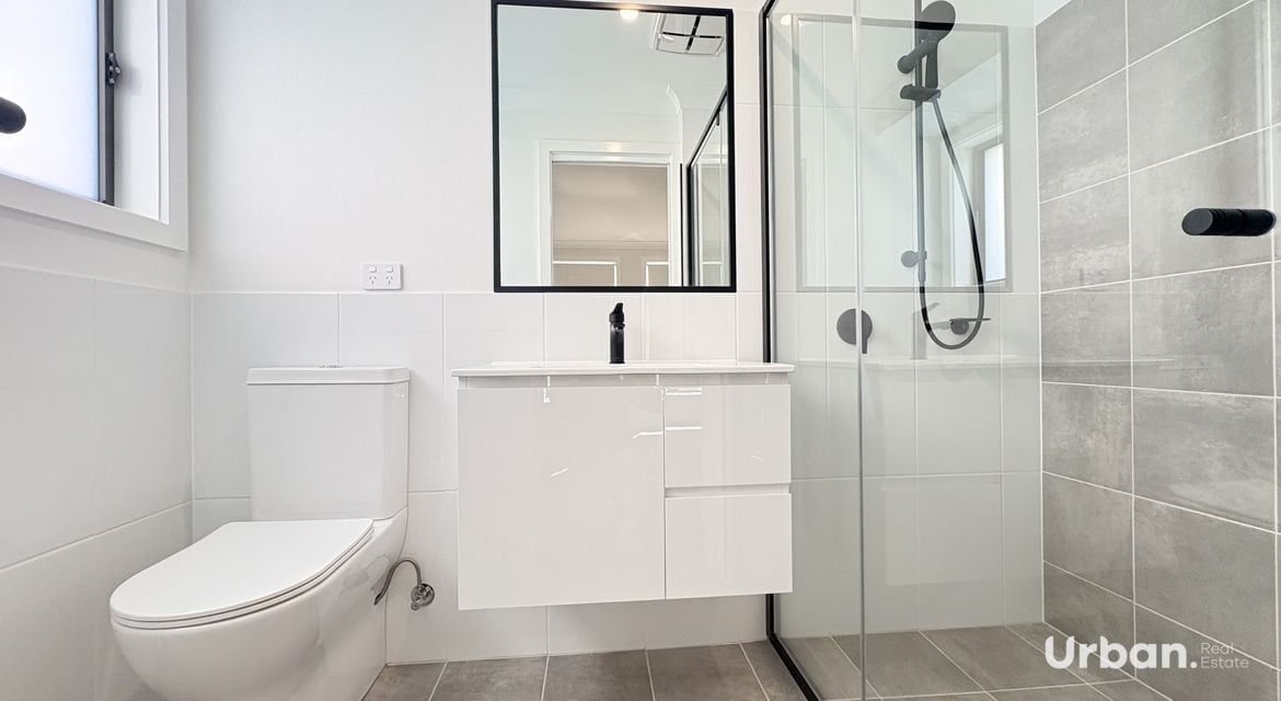 Lochinvar 10 Cahill Close