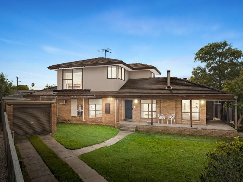 7 Courtnay Place, Epping