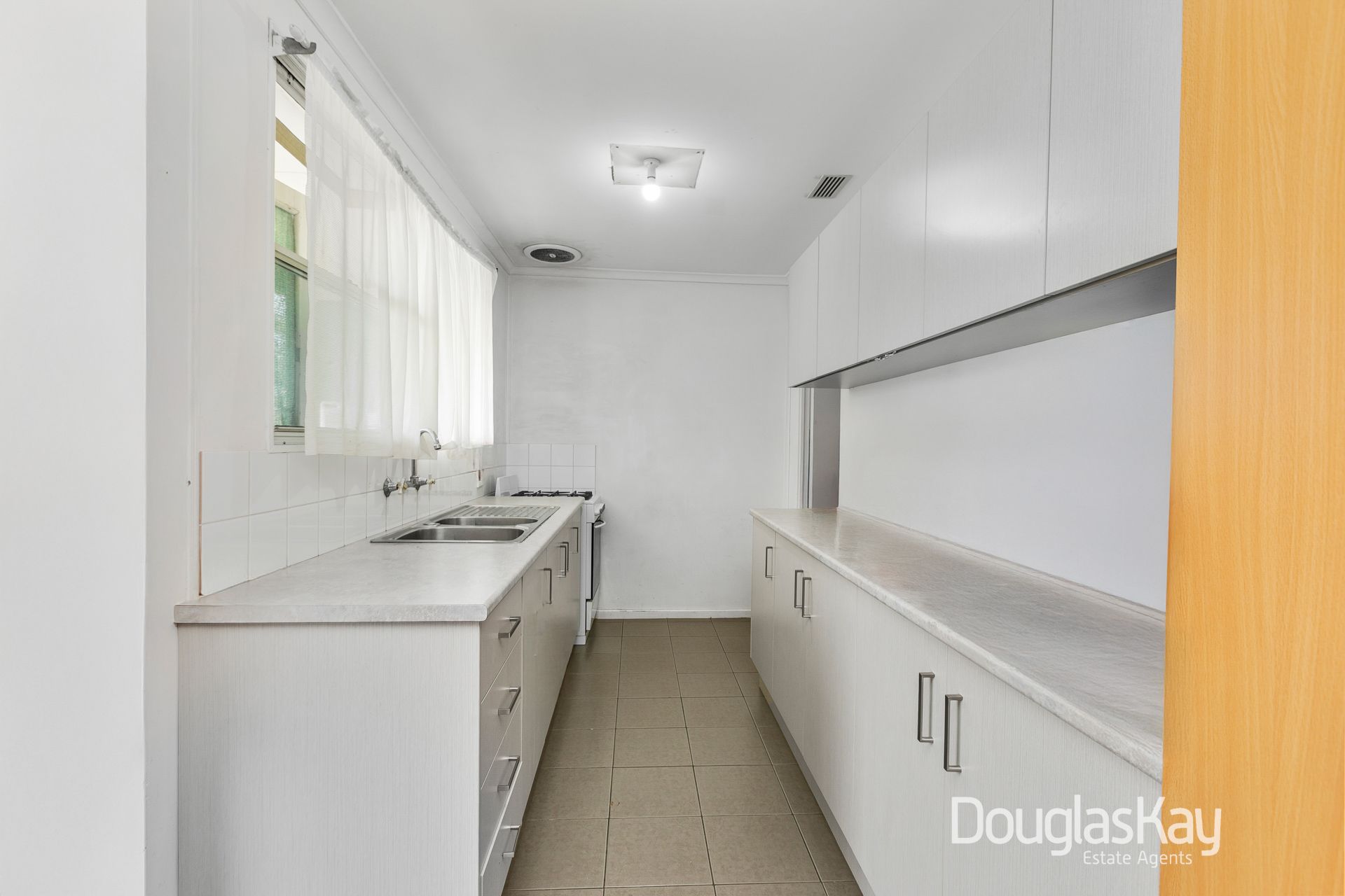 24 Valentine Crescent, Sunshine West VIC, Sunshine West - Thumbnail 4