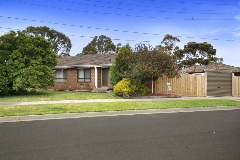 33 Bellarine Drive, Lalor