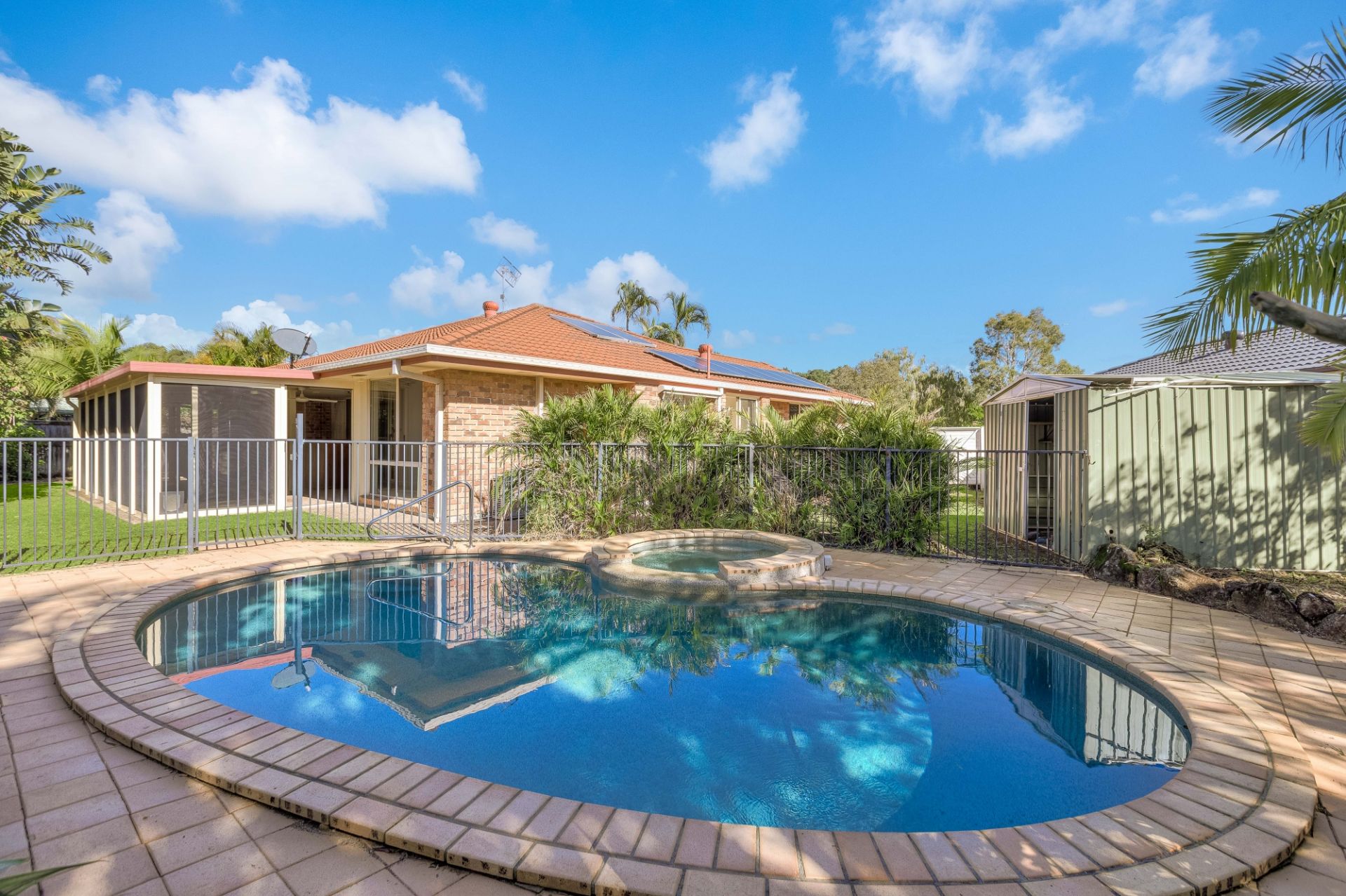 5 Ballymore Court Banora Point NSW, Banora Point - Thumbnail 2