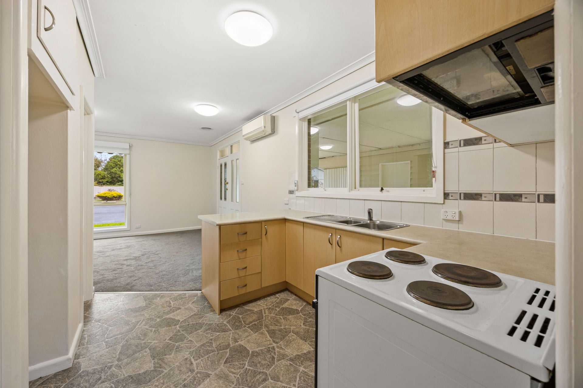 7 Chevron Court, Lake Wendouree, Lake Wendouree - Thumbnail 6
