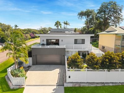 Berkeley Vale 2 Grevillea Crescent