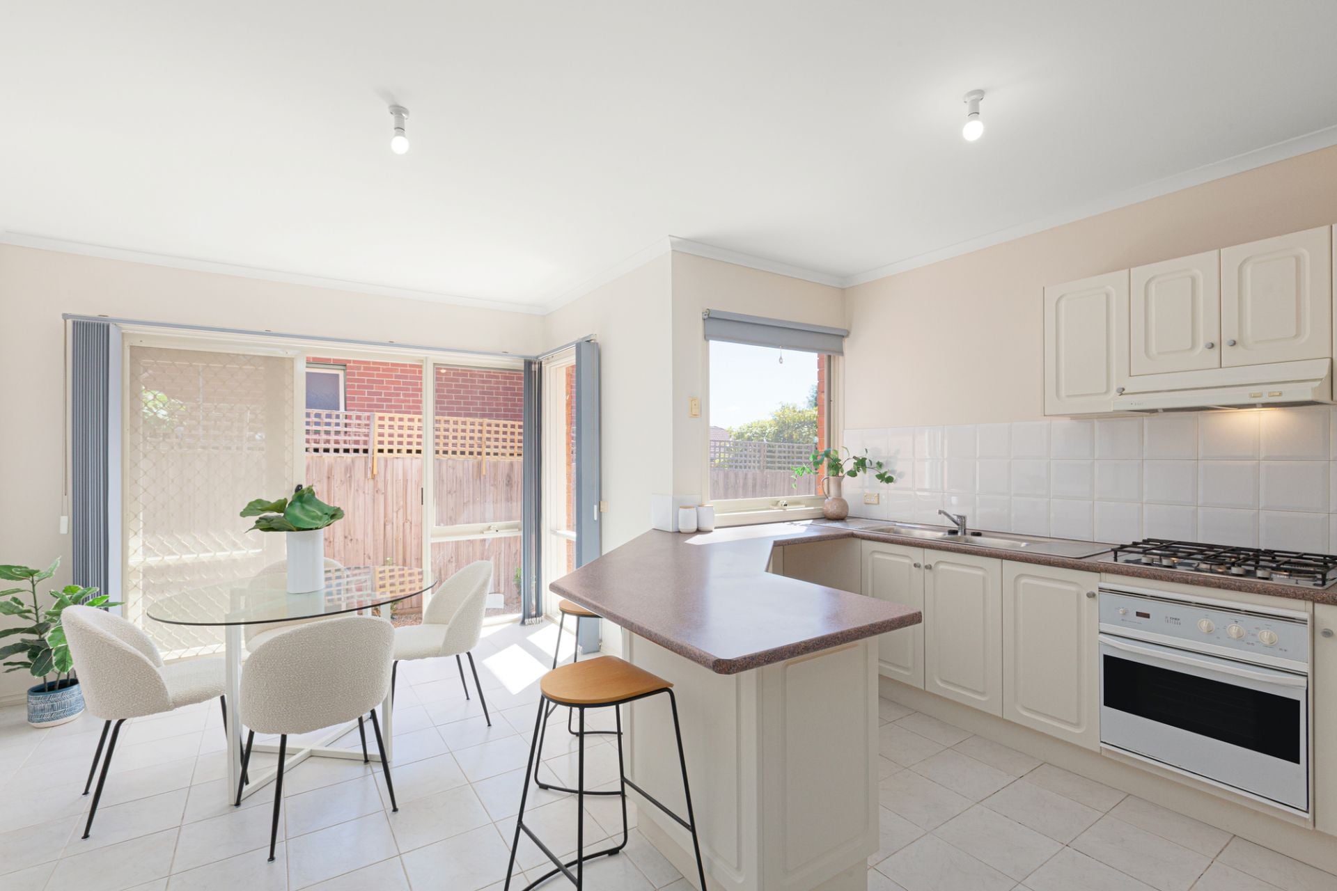 3/10 Simpsons Road, Box Hill, Box Hill - Thumbnail 3