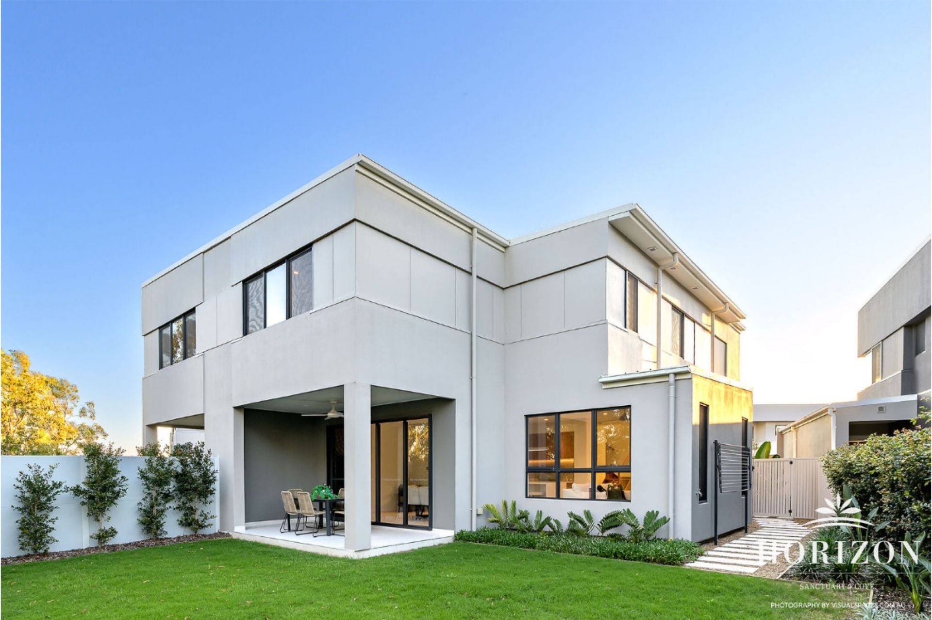 6304 Horizon Court, Sanctuary Cove - Thumbnail 2