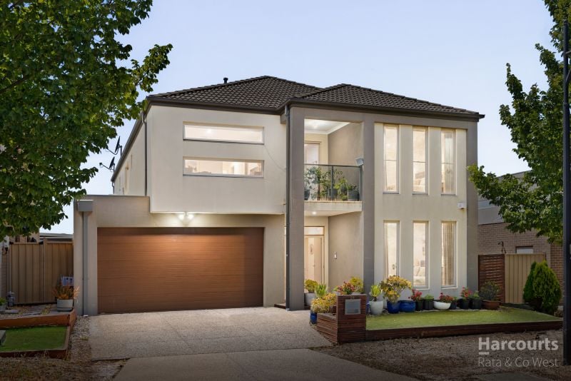 24 Maranoa Grove, Caroline Springs